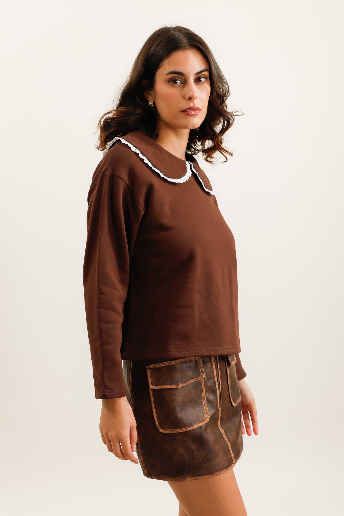 DA Brown Collar Sweatshirt