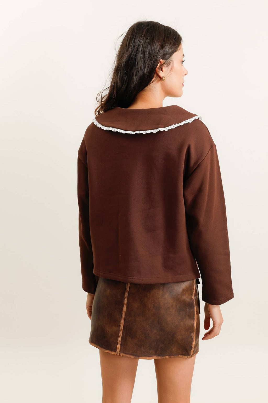 DA Brown Collar Sweatshirt
