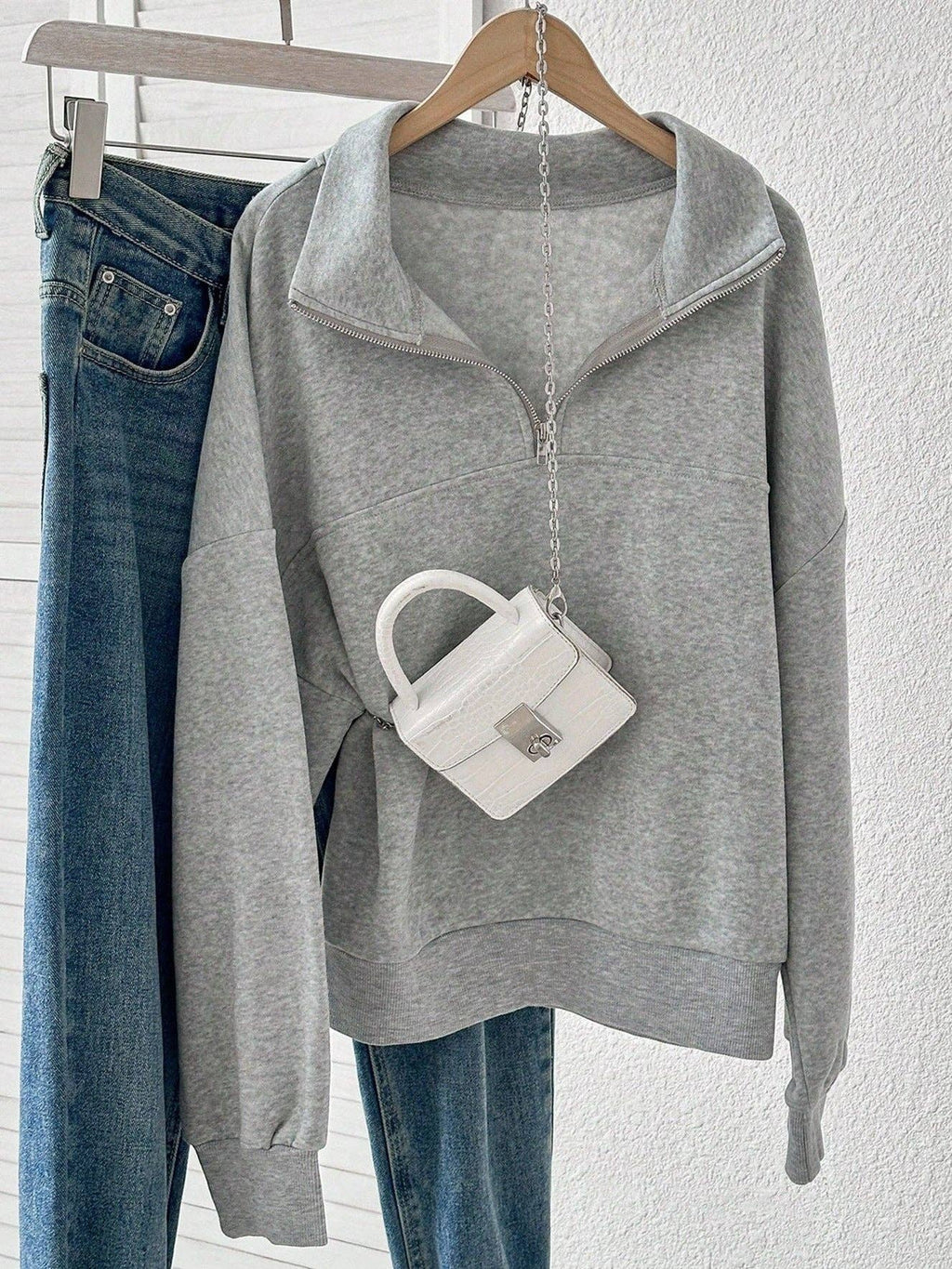 SU Half Zip Pullover Size M Grey