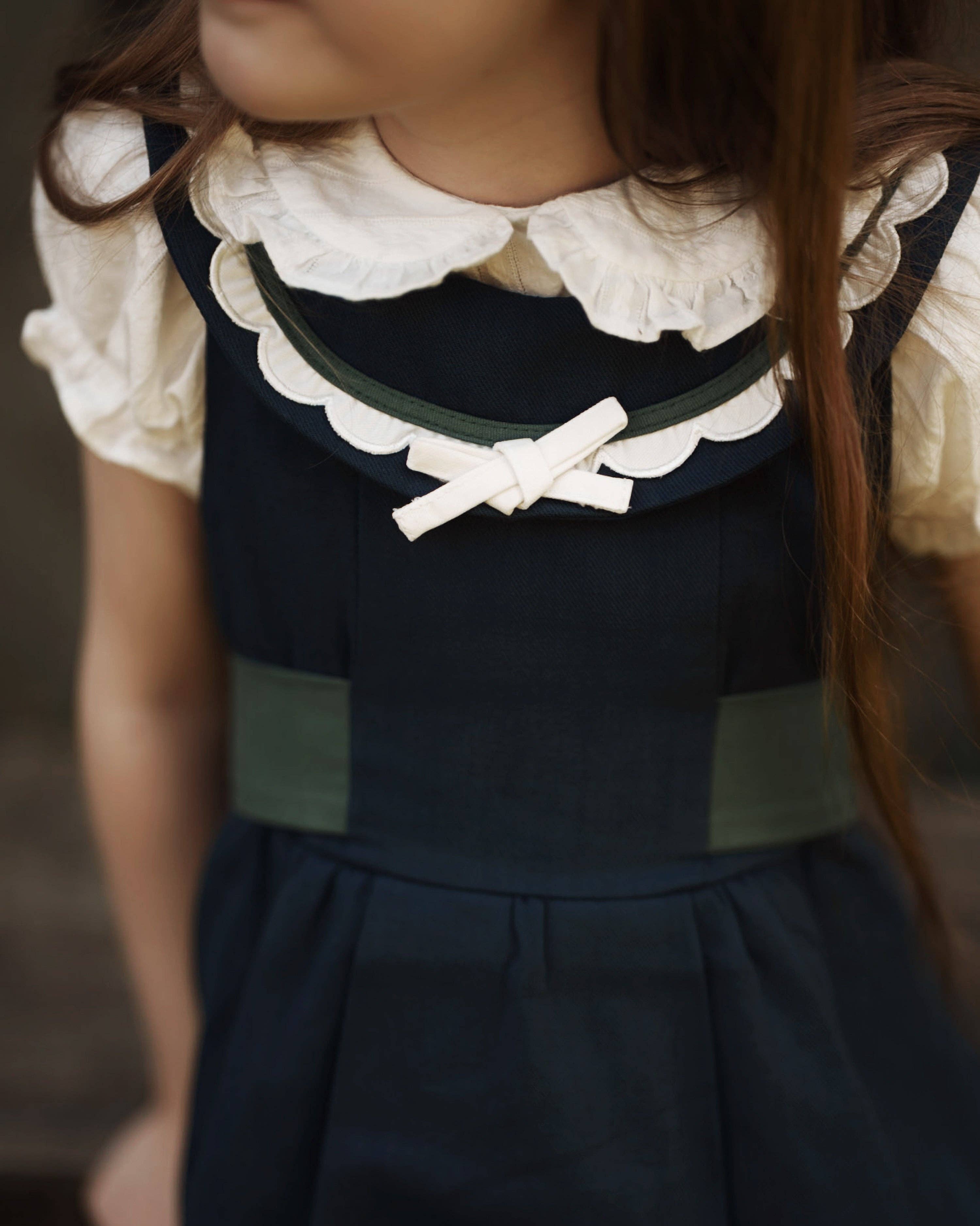 Lillies Dream - The Midnight Pinafore: 4T (41 in)
