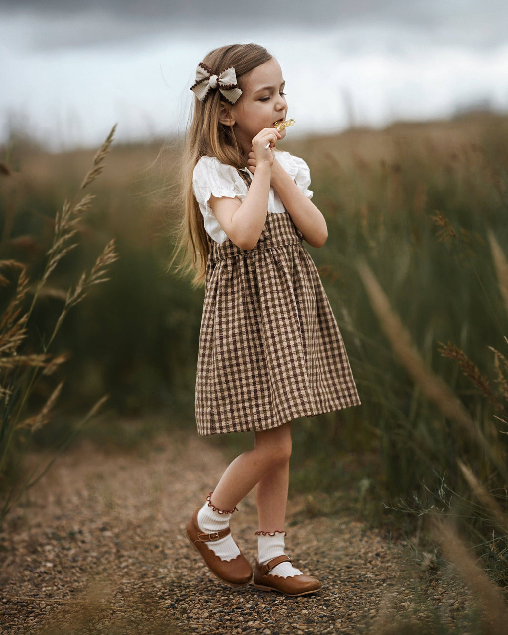 Lillies Dream - The Oak Gingham Pinafore: 4T (41 in)