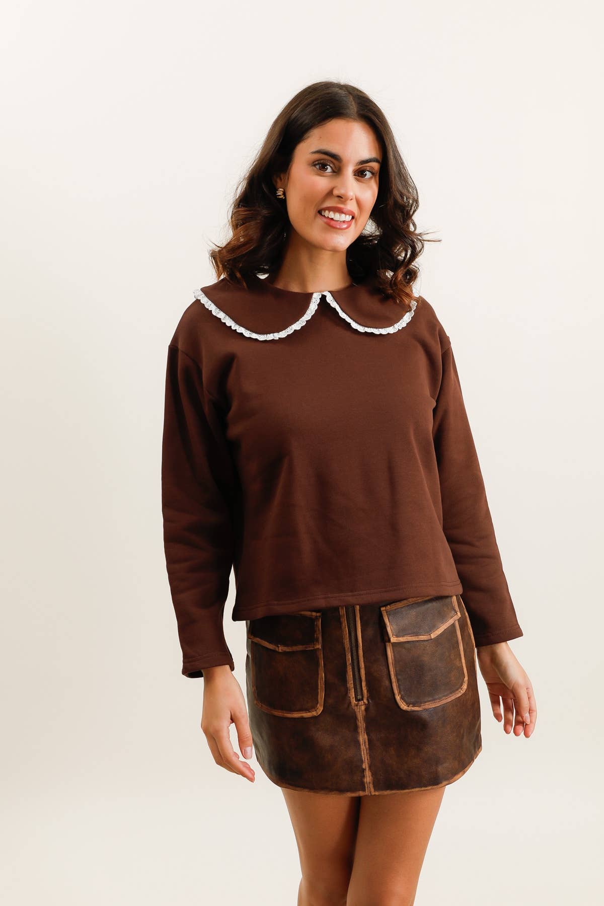 DA Brown Collar Sweatshirt