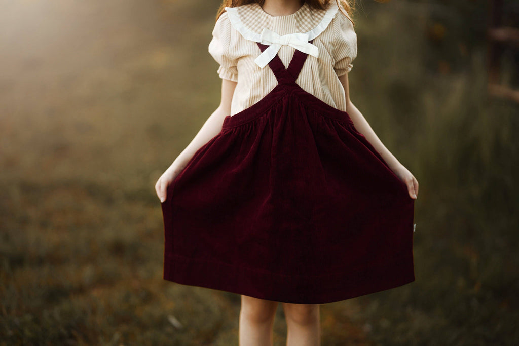 Lillies Dream - The Beetroot Pinafore: 3T (38.5 in)